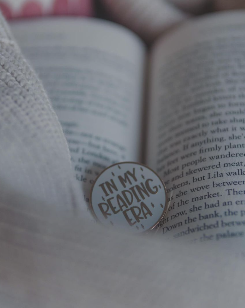 READING ERA Enamel Pin